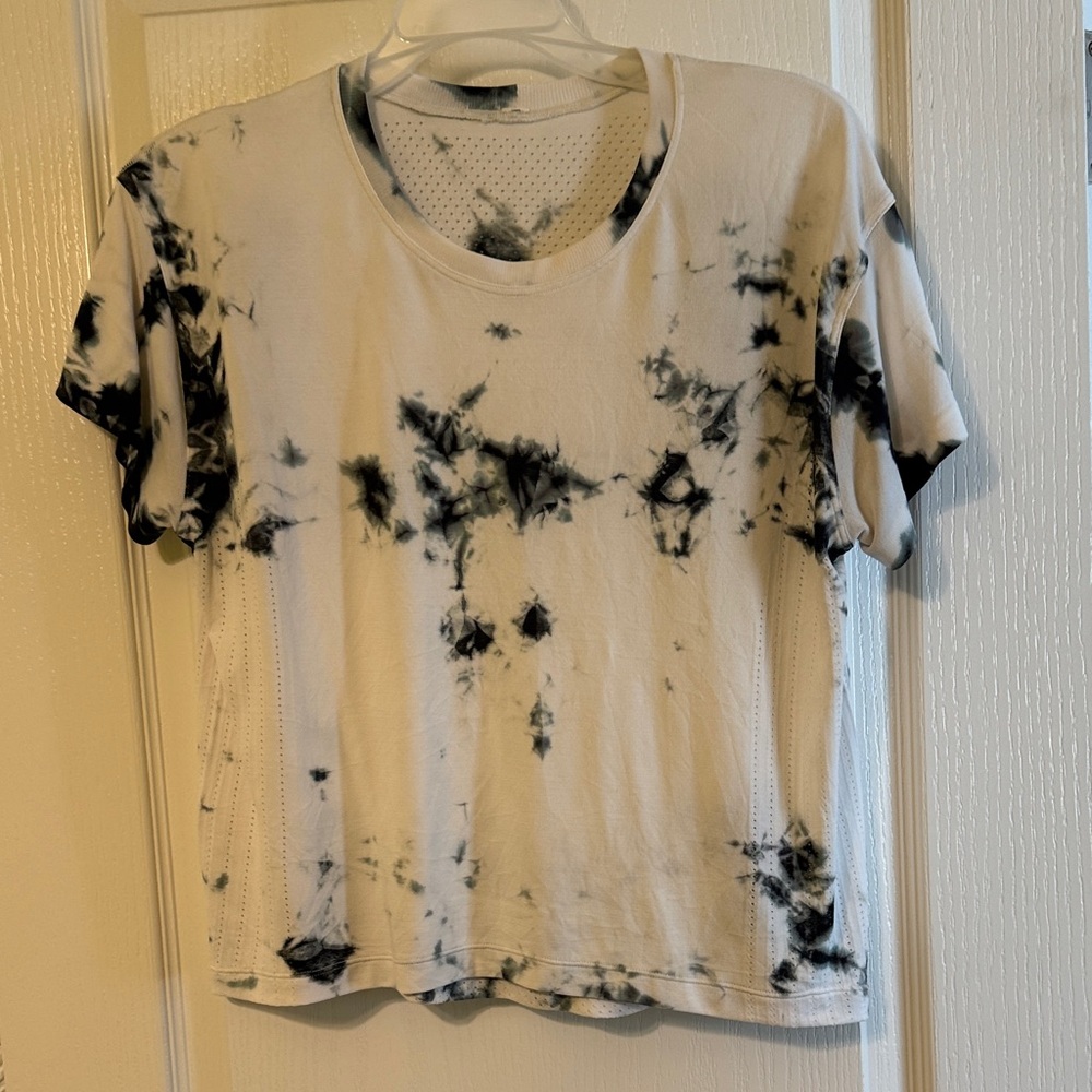 Lululemom Black and White Space Dye T-Shirt